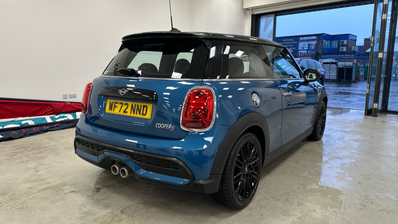 MINI Hatchback 2.0 Cooper S Exclusive 3dr Auto Petrol Hatchback